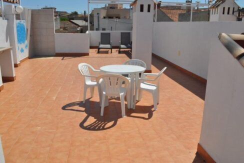 o_1es8ih5ct1a7i20c1e5o1jgui3s32