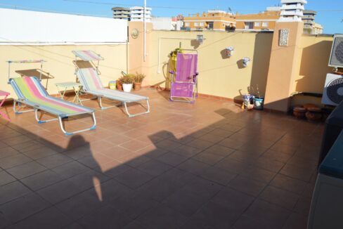 o_1esbaqpt3slpipkcj211cddpi2u