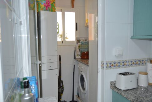 o_1esbaqpt41l6f3vn96dbm218813b