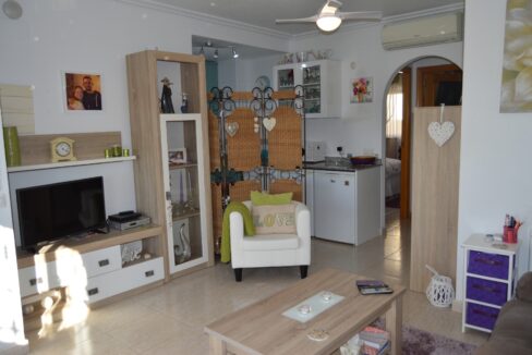 o_1esbaqpt795t13cq1qnecu4n593u