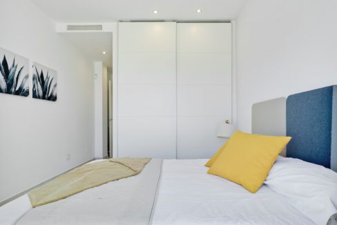 o_1essg6nsjvt41pudhruicd1r503a