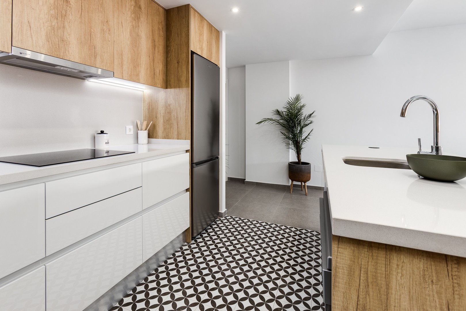 o_1et25bprf1ghv15l04vn9l91oh33m