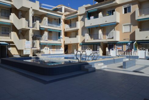 o_1ethqmi6qrba2f3v5l15kq1ha22m