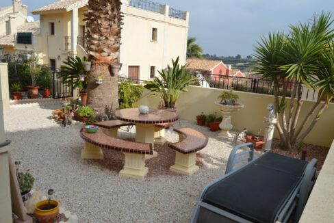 o_1etn6q7nd1c1r10oa1vg3lc5bsq33