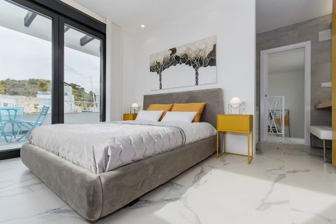 o_1eu0jbrno7f4qcvcuife1s2m2u