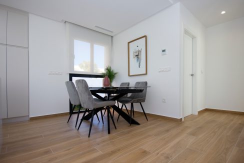 o_1eu0lmif015sj1vrbthk1r83thc2k