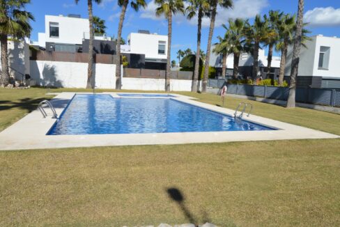 o_1eublp3lu1qni1eci1shko9m16su1n