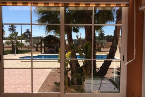 o_1eufte25vora1mrq1qa04qo63j1q