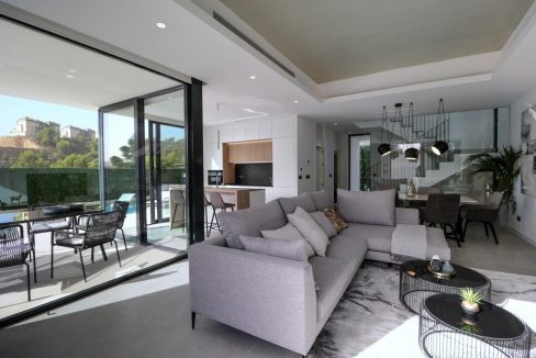 o_1euirkob340v1gjn1vn31ar41vsd2p