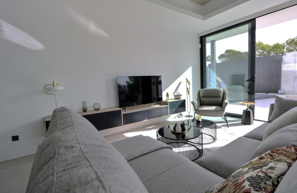 o_1euirkob4fqe5mi1rmvuom114c2q