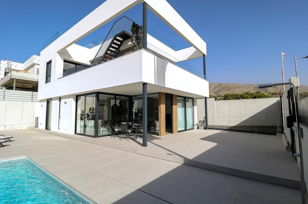 o_1euirkob51haig9ogut1i3k1abl32