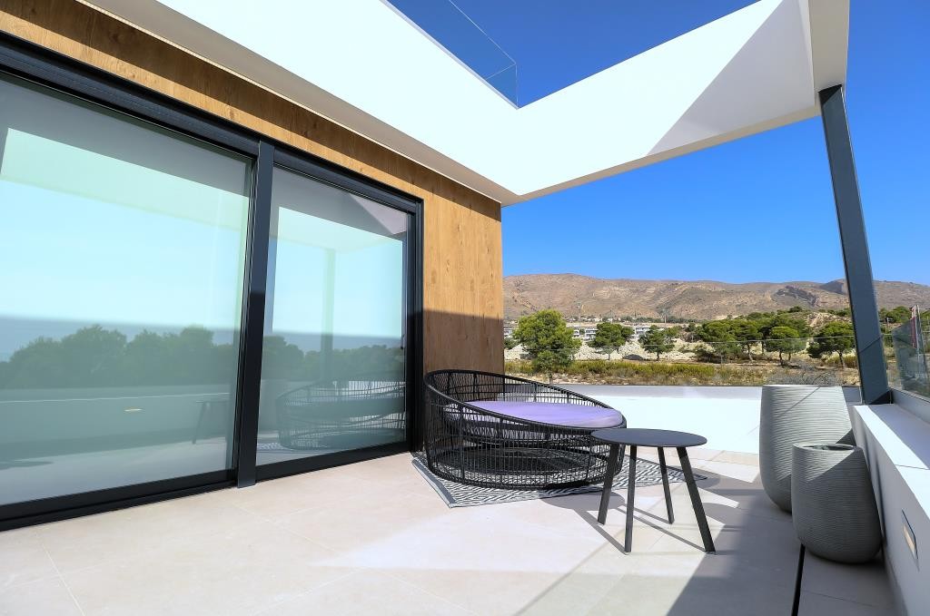 o_1euirkob6uc81dit1i8sh0g16u03b