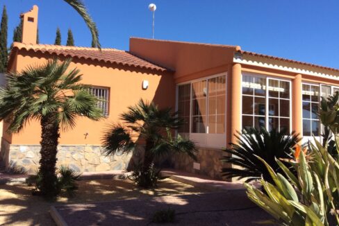 o_1eujnrcb71o3tk4c1nlj1o95njeb5