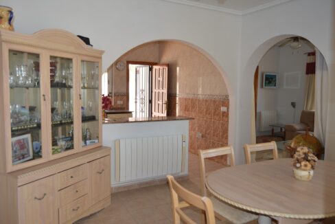 o_1eulvr5qrns618fa13mlpheuie2r