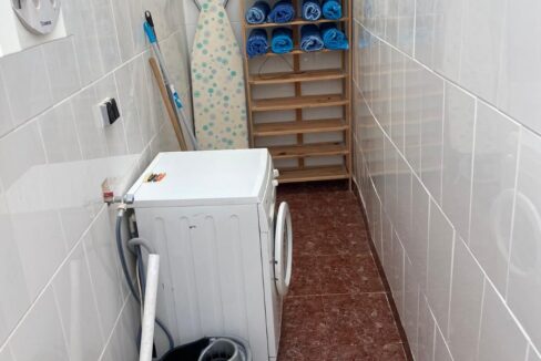 o_1eum2qhdd9kb1de9eca1rv21qie25