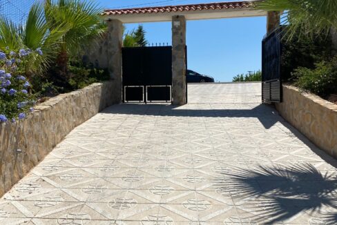 o_1eungfd6c9ep1qg06u0125o3l227