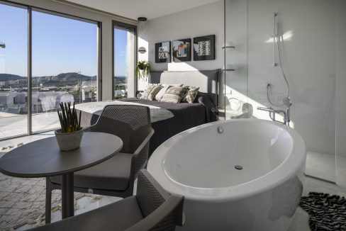 o_1euo9itot7t61f9gavnqn4lrc2s