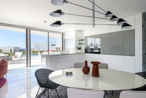 o_1euo9itou1n7i16ah6f67mu18r32